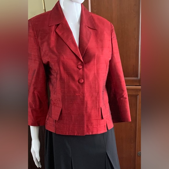 Gorgeous burgundy like dark red shiny 100% silk blazer 3/4 sleeves pocket caps 8 - Picture 6 of 10